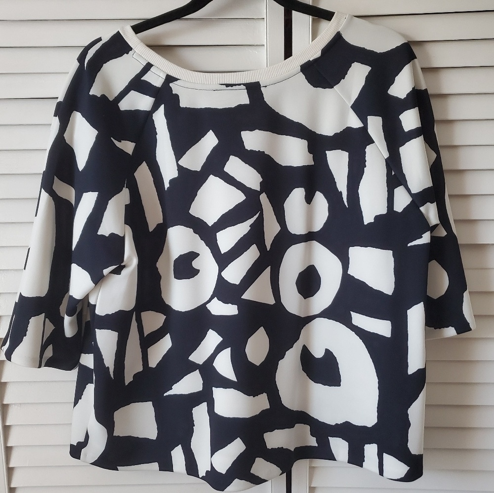 Loft non wrinkle blouse w patterns Large - Picture 2 of 4
